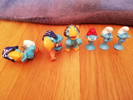 Kinder a stekeez šmolko, 