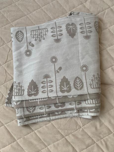 Šatka sestrice veľkosť 6, sestrice