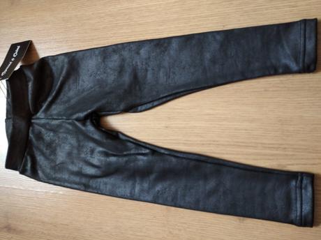 Dievčenské legínky, 104