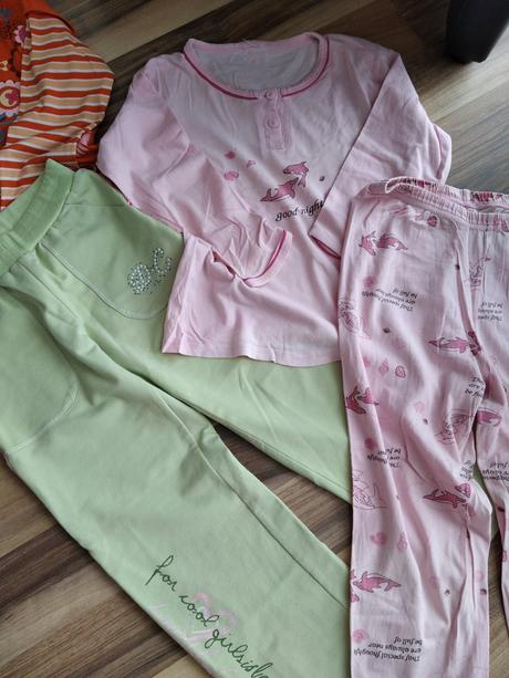 Tepláky + tričko, 104–116