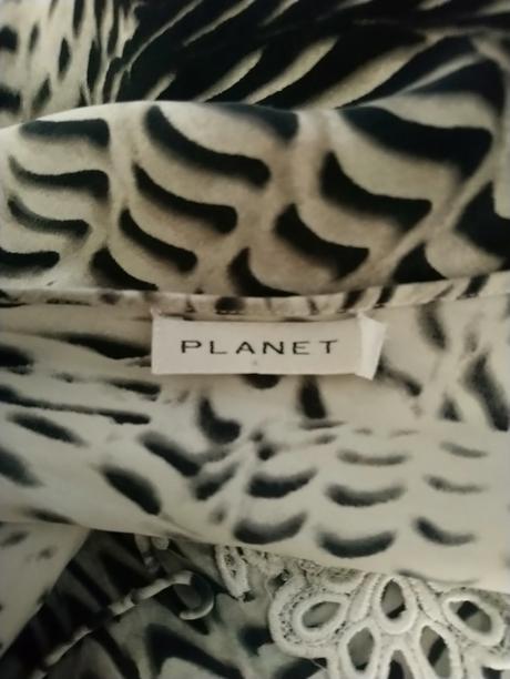 Dámsky čierno biely top na ramienka, planet, l