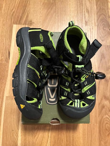 Letne topanky keen cierne, keen,31