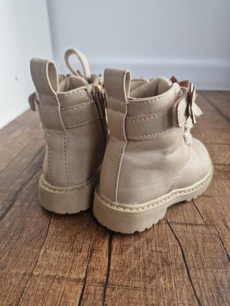 Krásne krémové reserved topánky, reserved,21