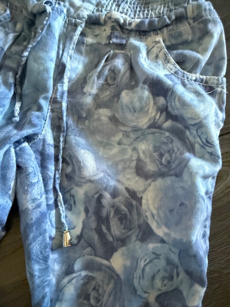 Trendy nohavice, 104