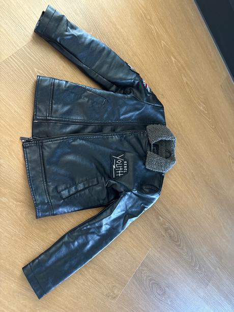 Zateplená koženka, reserved,134