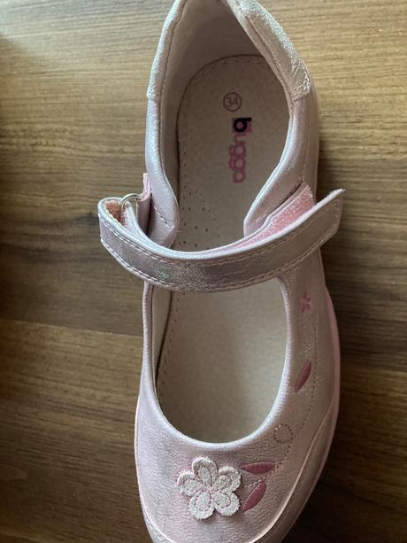Balerinky, 34
