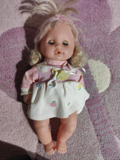 Bábika s dudlíkom, 