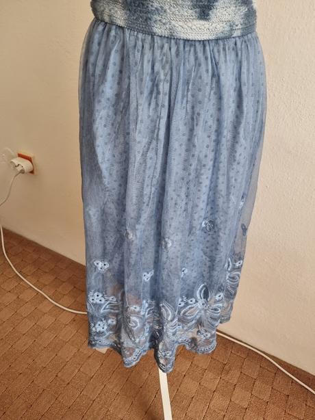 Svetlomodrá tylová vyšívaná sukň s, s