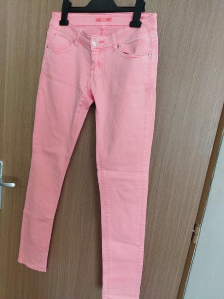 Neónovo oranžové, dromedar,28