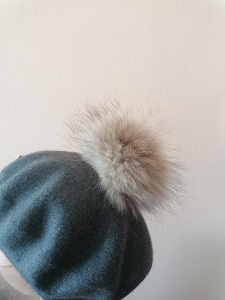 Baretka s pravou kožušinou, m