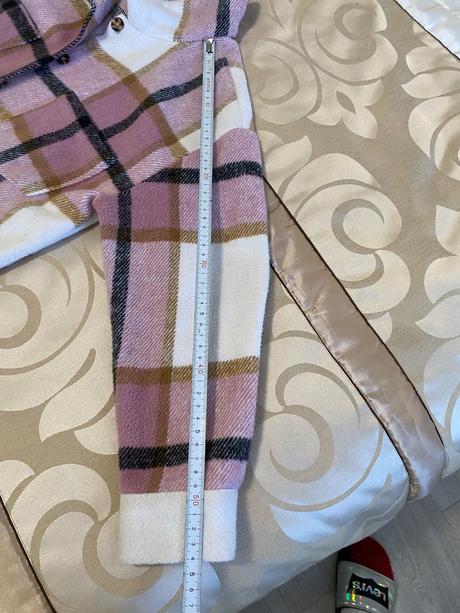 Hrubá košeľa, gate,134