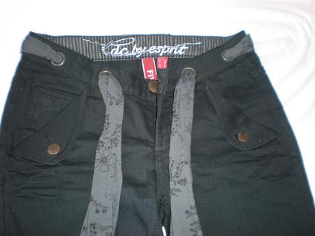 Čierne nohavice pod kolená, 36