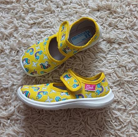 Papučky/prezuvky, 26