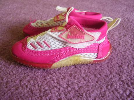 Topánočky do vody, 20