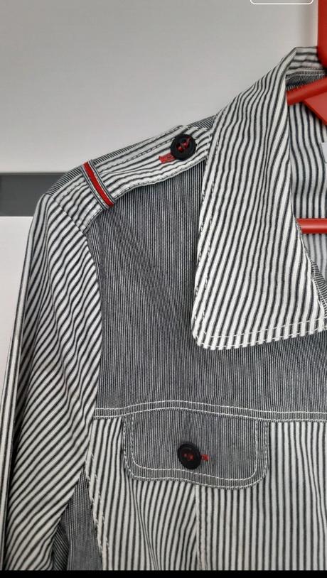 Elegantny kostym, 46