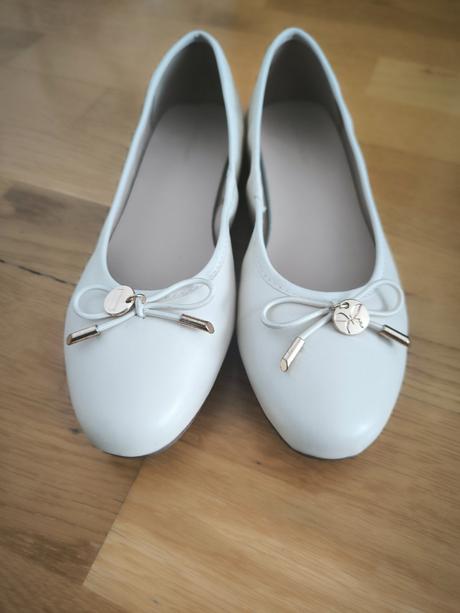 Raz obuté balerinky, 38