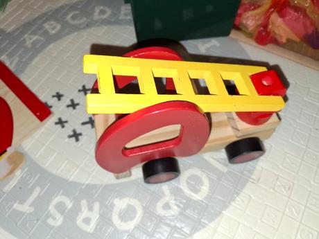 Drevené hasičské auto, 