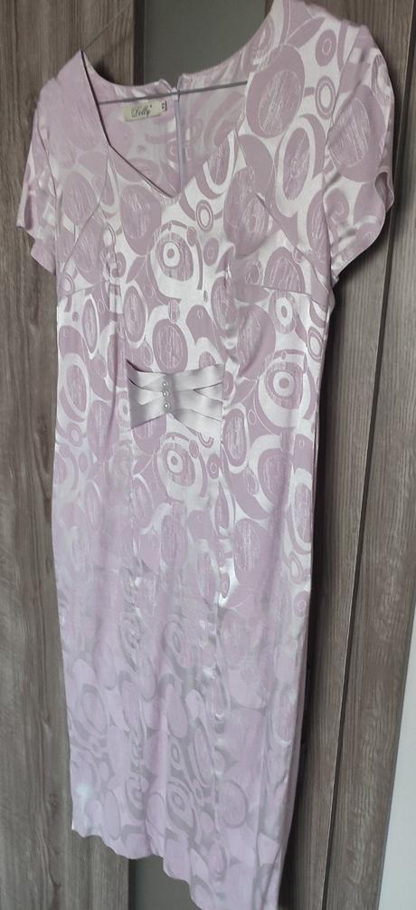 Spoločenské šaty a šaty na oslavu so sakom, 42