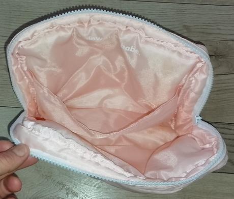 Kozmetická taštička eggo, 