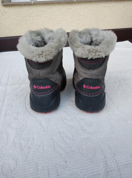 Snehule columbia, columbia,27