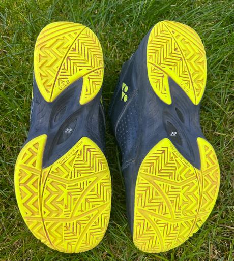 Yonex tenisové tenisky, 37