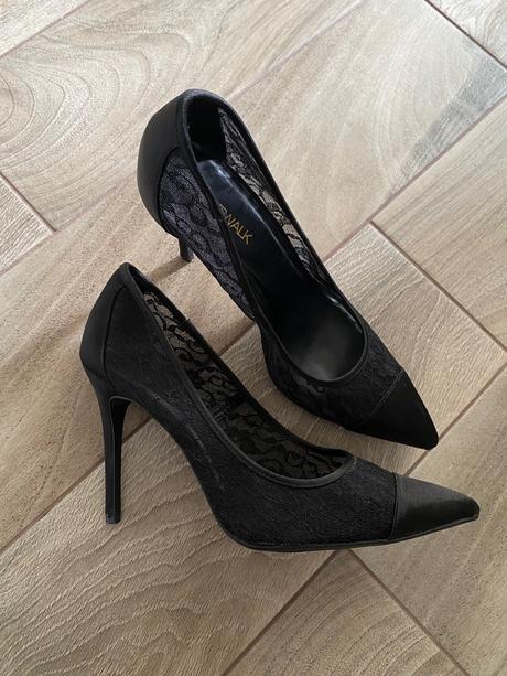 Lodičky s čipkou, 41