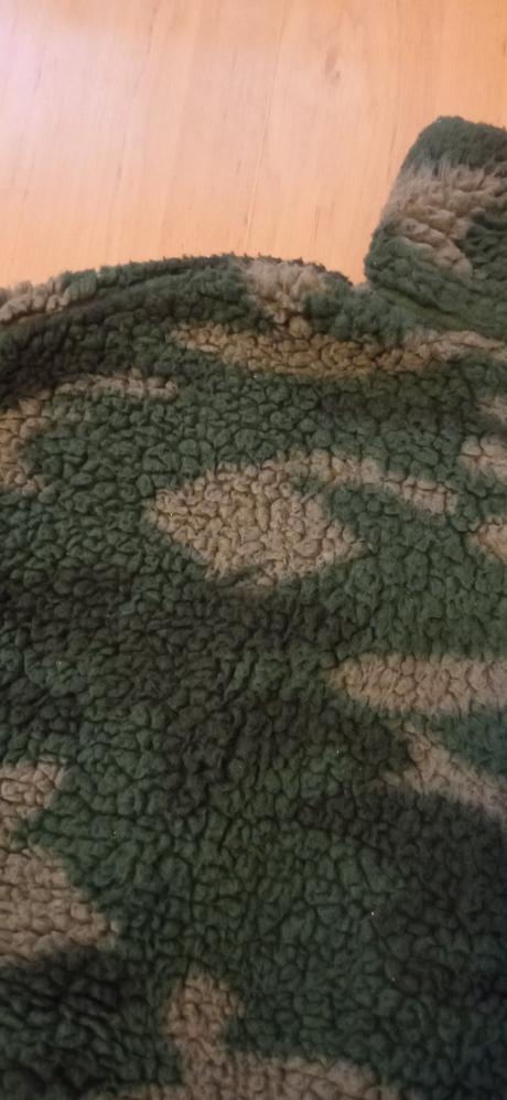 Chlpatá mikino-bunda, takko,152