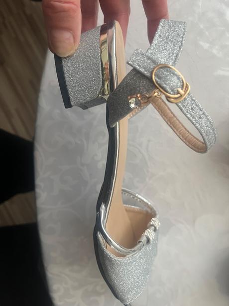 Nové sandálky, 40