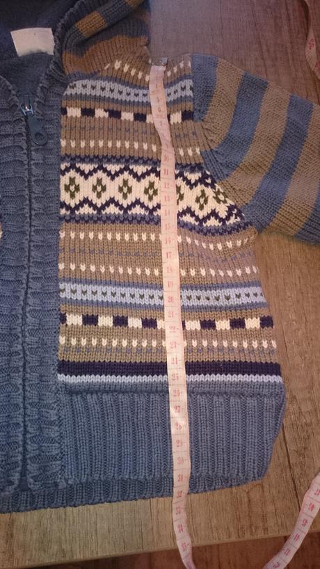 Hrubý zachovalý sveter, cherokee,86