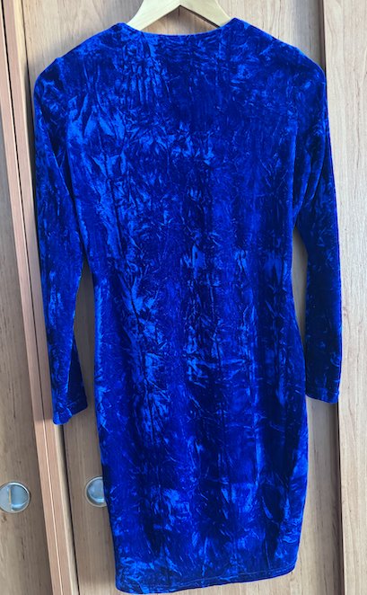 Tmavomodré velurové šaty, m