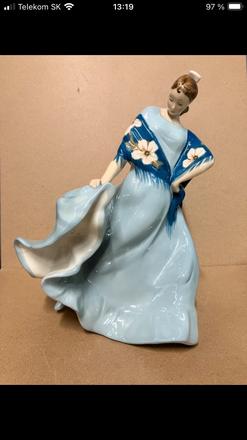 Socha tanečnica royal dux, 