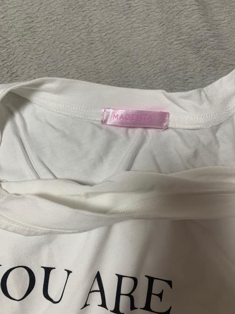 Tričko s krátkym rukávom a kvetmi magenta, l / m