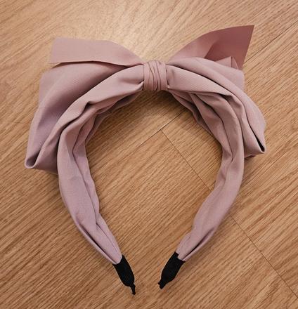 Slávnostná čelenka 10r, 