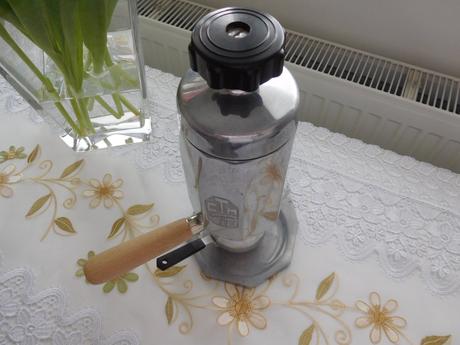 Art deco maďarský ftm unipress chrómový,, 