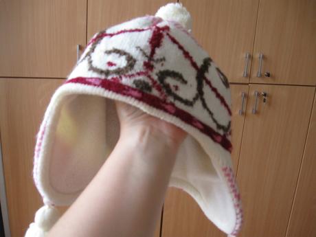 Dievčenská čiapka, 146