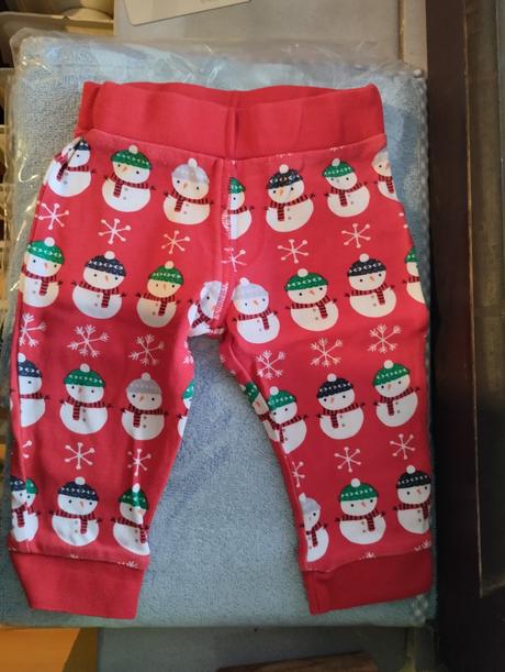 Vianočné tepláky, 68