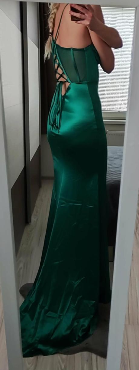 Korzetove krasne saty, gina,s