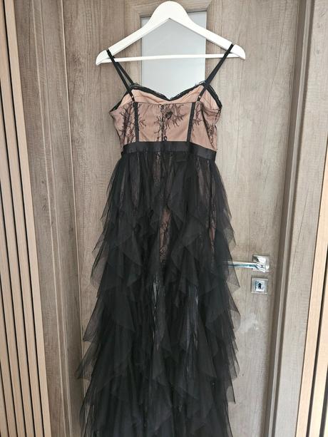 Spoločenské šaty, m