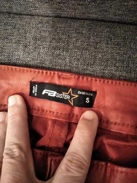 Koženkové nohavice veľkosť s, fishbone,s