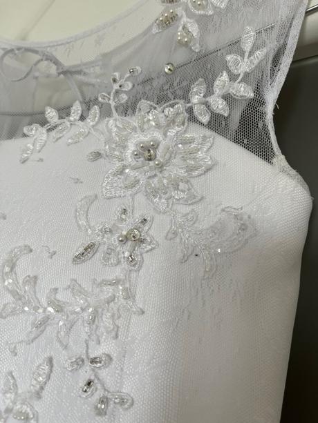 Šaty na 1. sväté prijímanie/pre družičku, 140