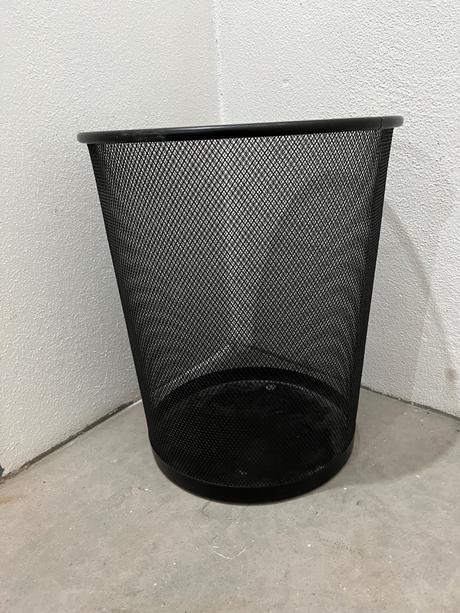 Drôtený odpadkový kôš,