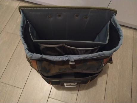 Originálna kvalitná a imidžová army školská taška, 