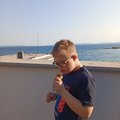 prva dovolenka zacala len moj partak a j