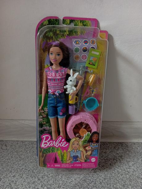 Barbie skipper kemping it takes two,