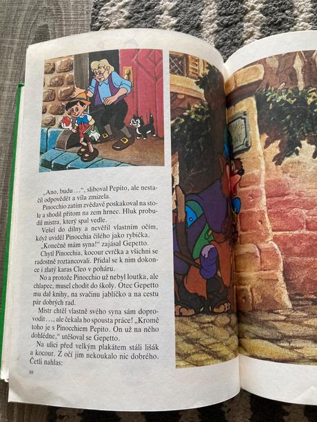 Medvídek pú pinocchio sněhurka walt disney (1991), 