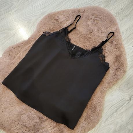 S saténová bluzka s cipkou, s