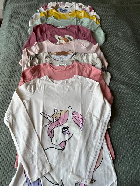 Tričká, legíny,šaty, mikiny - mix oblečenia, 140–152