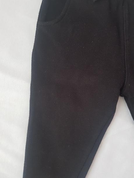 Čierne hrubšie tepláky, reserved,92