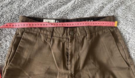 Kraťasy volcom, 28
