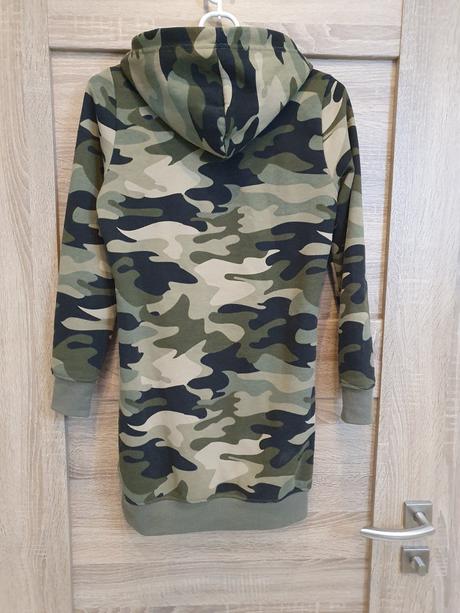 Predĺžená mikina, chapter young,146